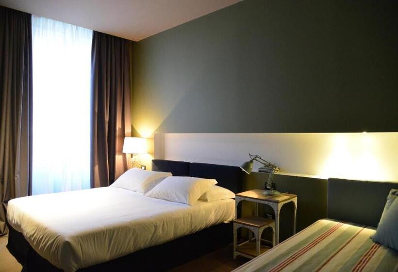 Delüks Üç Kişilik Oda, Palais La Nasse