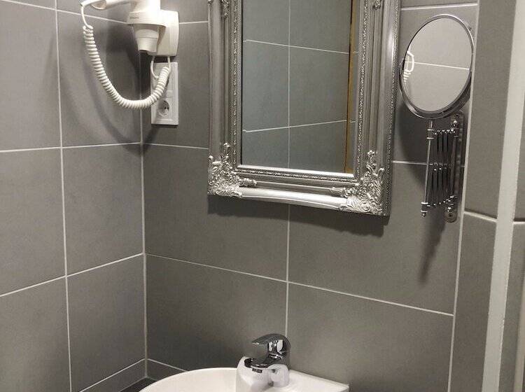 اتاق لوکس سه تخته, Rigótanya Relax & Wellness Panzió Bükfürdő