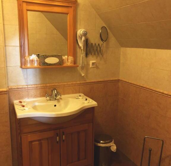 اتاق استاندارد چهار تخته, Rigótanya Relax & Wellness Panzió Bükfürdő