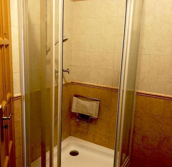 اتاق استاندارد چهار تخته, Rigótanya Relax & Wellness Panzió Bükfürdő