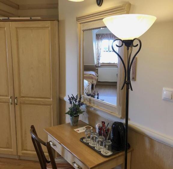 اتاق استاندارد چهار تخته, Rigótanya Relax & Wellness Panzió Bükfürdő