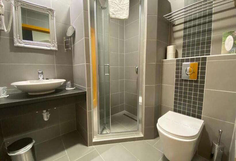 اتاق استاندارد اینتریور, Rigótanya Relax & Wellness Panzió Bükfürdő