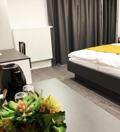 اتاق راحتی سه تخته, Rigótanya Relax & Wellness Panzió Bükfürdő