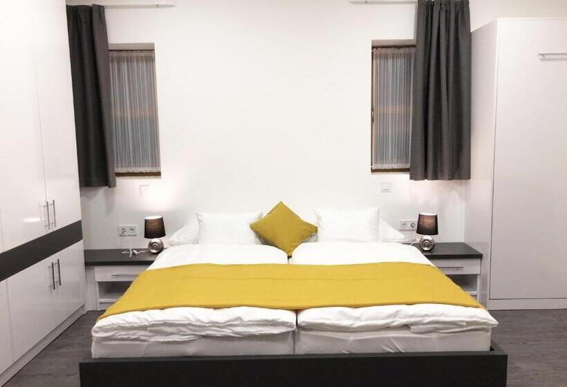 اتاق لوکس سه تخته, Rigótanya Relax & Wellness Panzió Bükfürdő