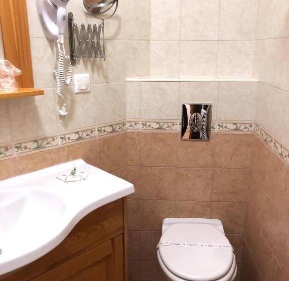 اتاق استاندارد با چشم‌انداز باغ, Rigótanya Relax & Wellness Panzió Bükfürdő