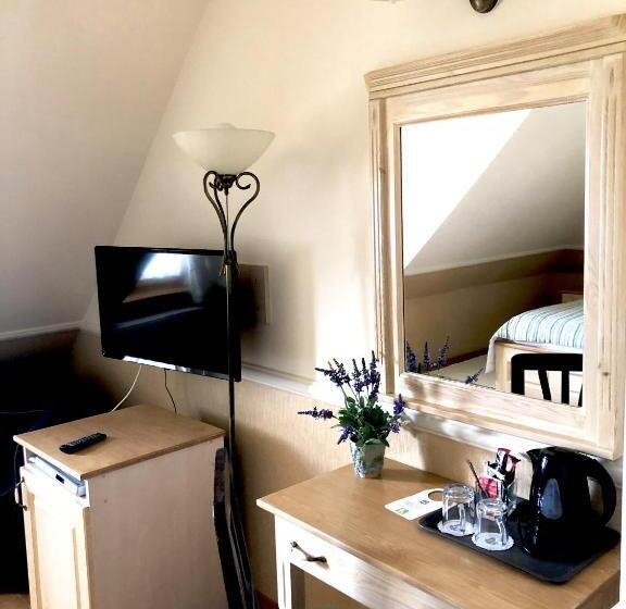 اتاق استاندارد با چشم‌انداز باغ, Rigótanya Relax & Wellness Panzió Bükfürdő