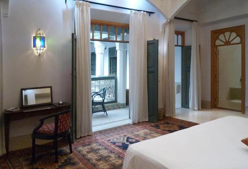 سوئیت با تخت بزرگ, Riad Azahar