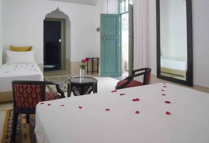 سوییت, Riad Azahar