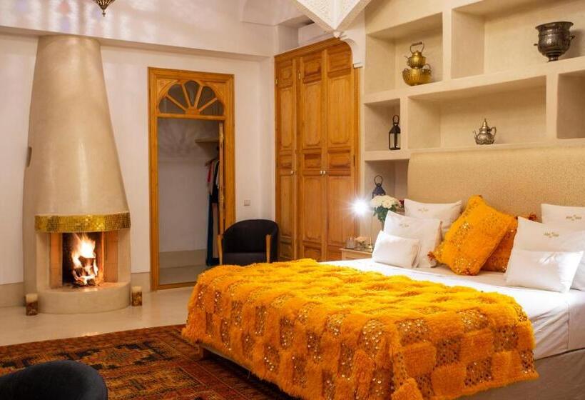 سوئیت با تخت بزرگ, Riad Azahar
