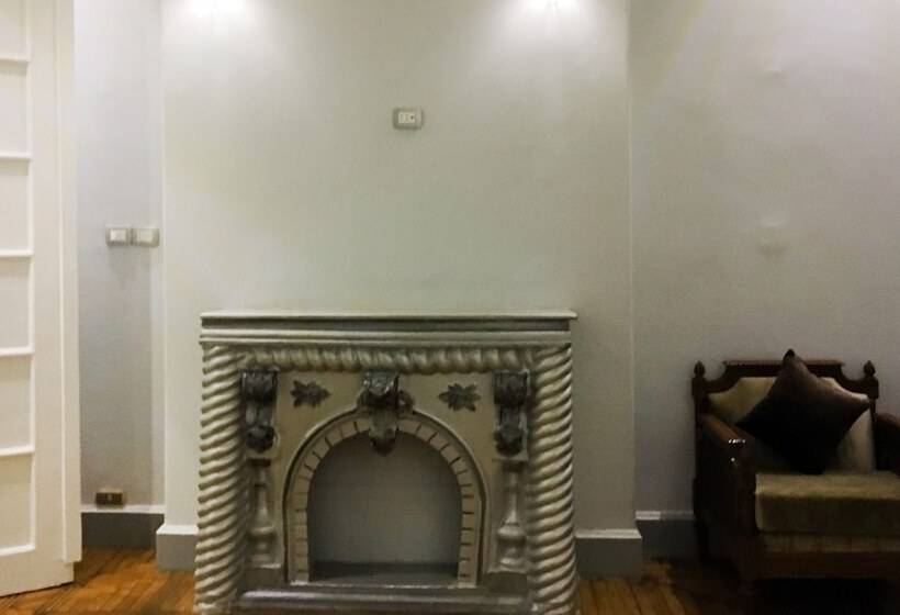 اتاق راحتی یک تخته, Sufi House