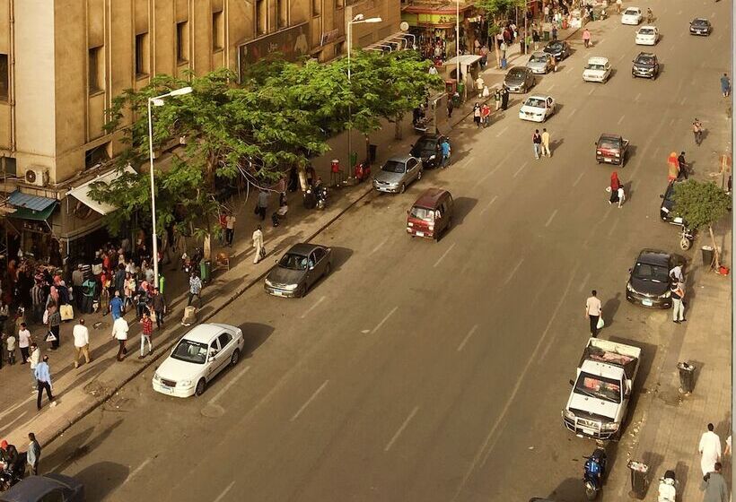 اتاق راحتی یک تخته, Sufi House