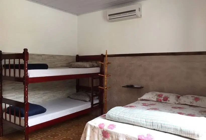 اتاق خانوادگی, Pousada Praia Vermelha