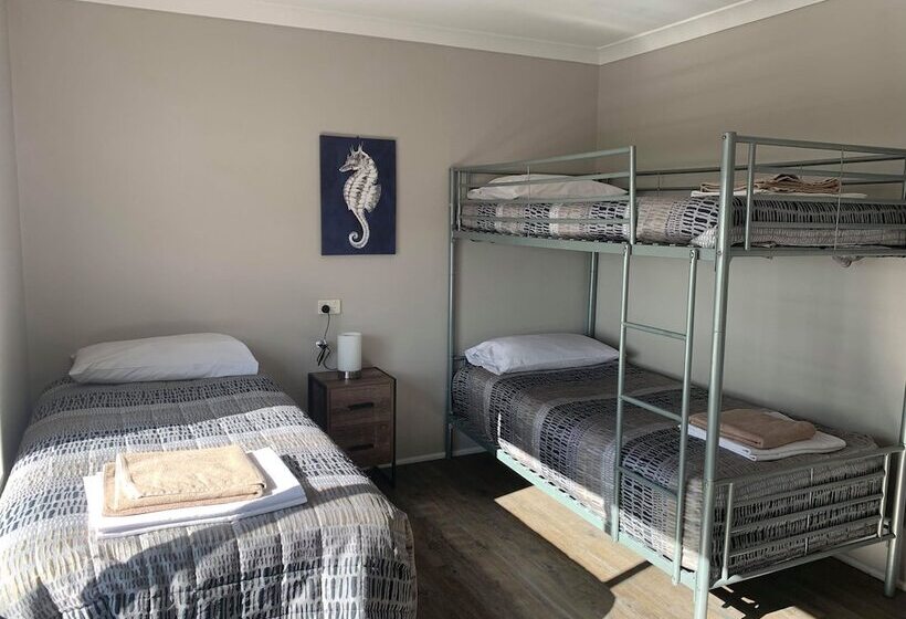 Апартаменты Comfort 2 Спальни, Laguna Lodge Holiday Units
