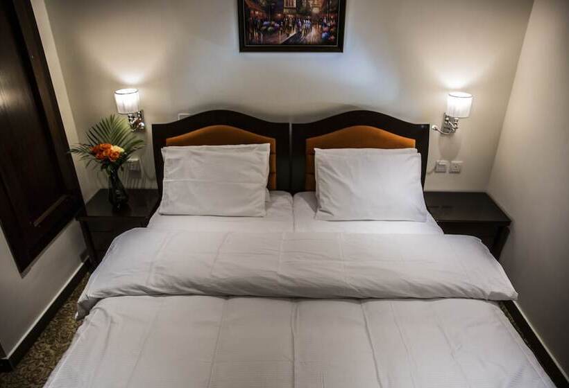 سوئیت رویال, Naylover Hotel Suites
