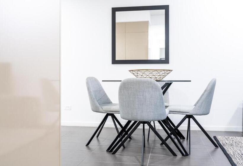 2 Bedrooms Apartment Mountain View, Opera Apartments South Brisbane