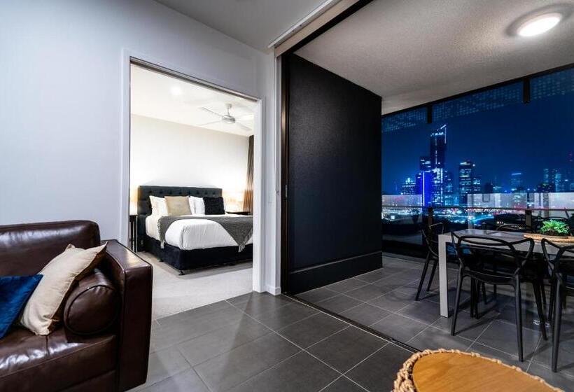 آپارتمان مدیریتی 2 خوابه, Opera Apartments South Brisbane