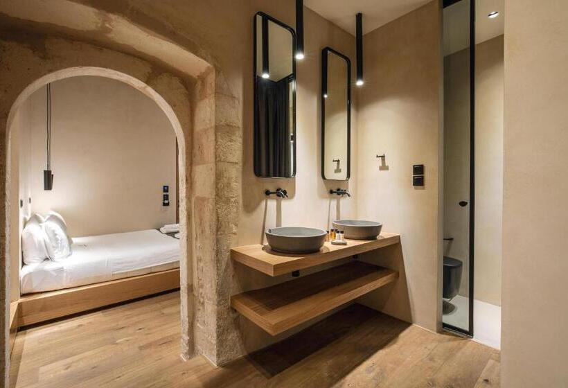 スイート, Monastery Estate Venetian Harbor