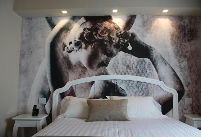 Полулюкс, Suites & Apartments Liola