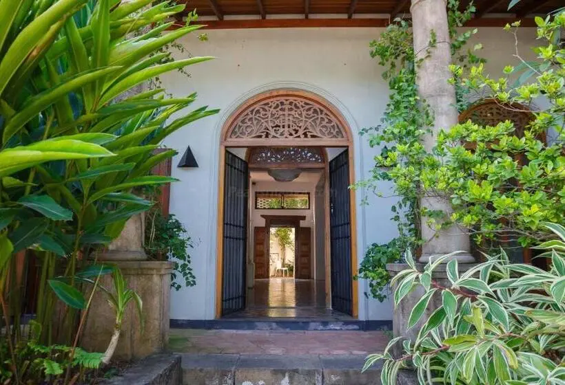 スリーベッドルーム　ヴィラ, Villa Aurora, Galle Fort