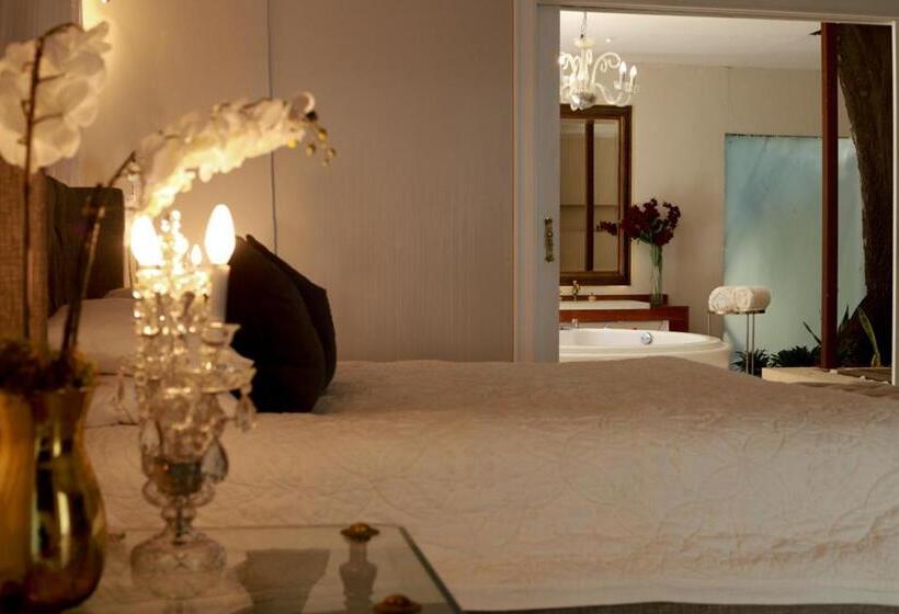 سوییت با استخر, Mansion Papilio