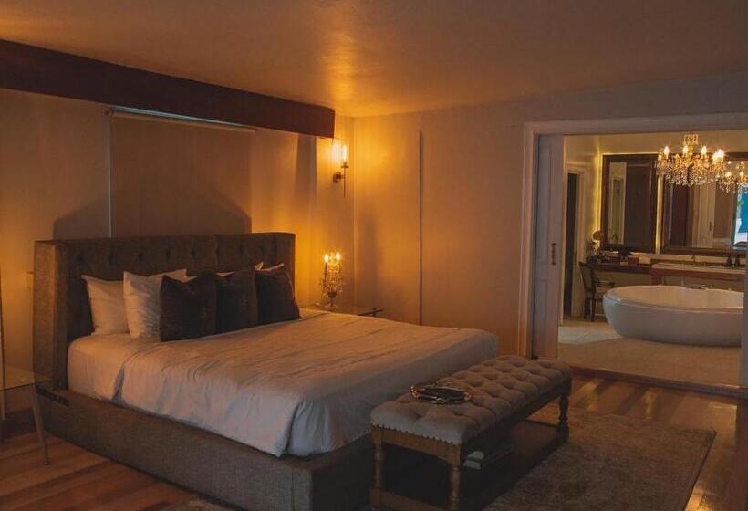 سوییت با استخر, Mansion Papilio