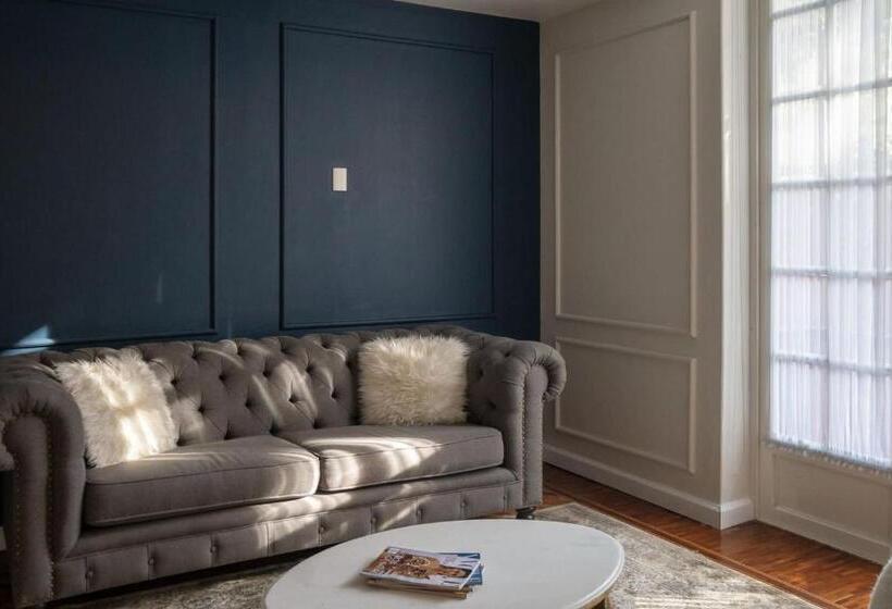 سوئیت با بالکن, Mansion Papilio