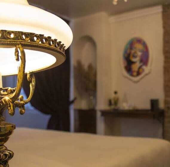 سوییت, Mansion Papilio