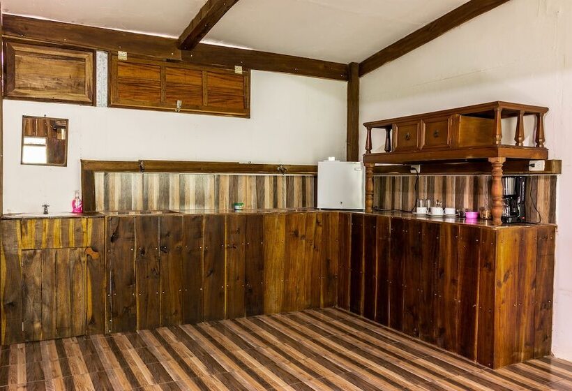 수피리어 룸, Arenal Monara