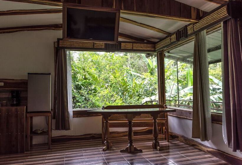 수피리어 룸, Arenal Monara