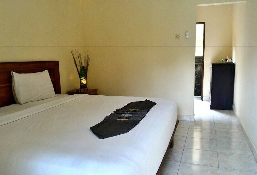 Quarto Estandar, Astana House