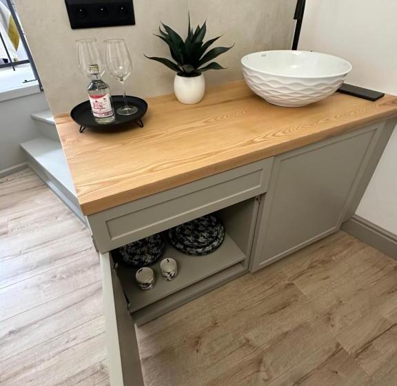 غرفة كلاسيكية رباعية, Kocour