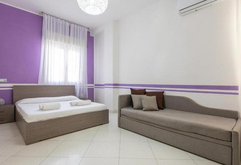 Habitació Triple Estàndard, Thanit Rooms