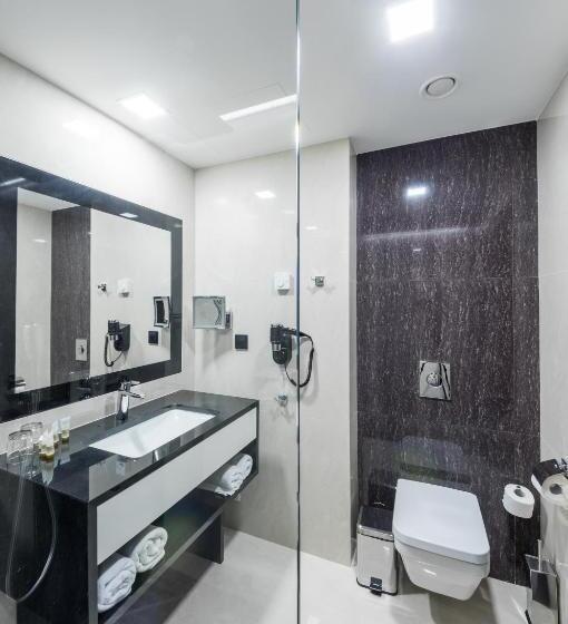 اتاق لوکس سه تخته, Ambasador Premium