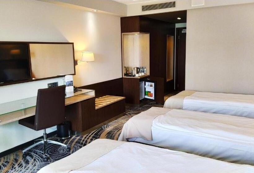 اتاق لوکس سه تخته, Ambasador Premium