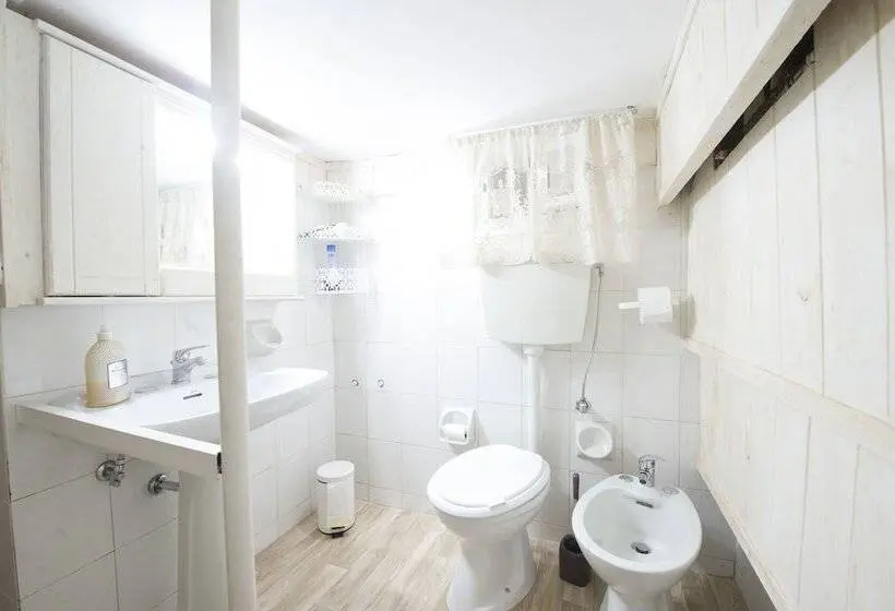 اتاق استاندارد چهار تخته, La Cutizza B&b