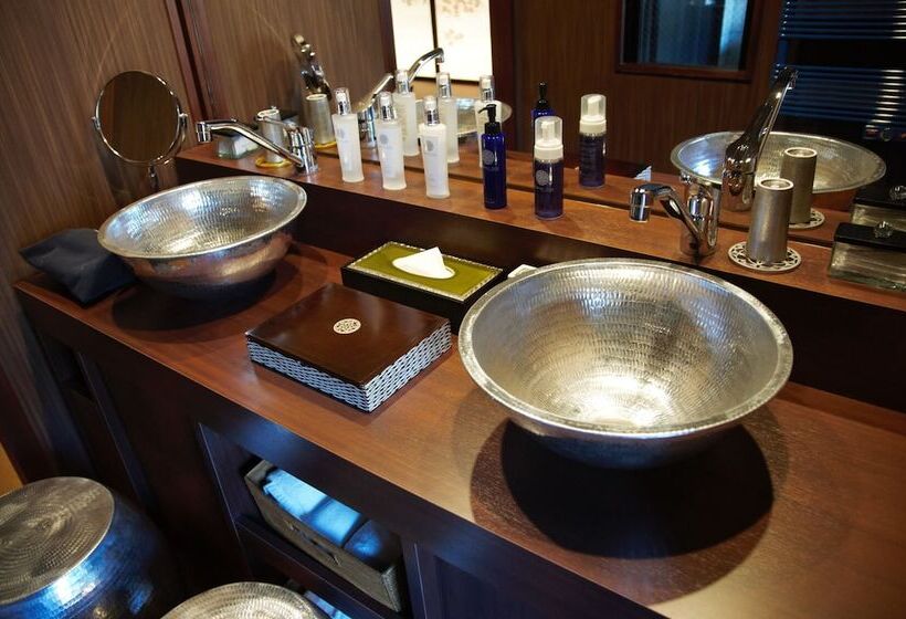 اتاق استاندارد با چشمانداز کوهستان, Balinese Onsen Ryokan Hakone Airu