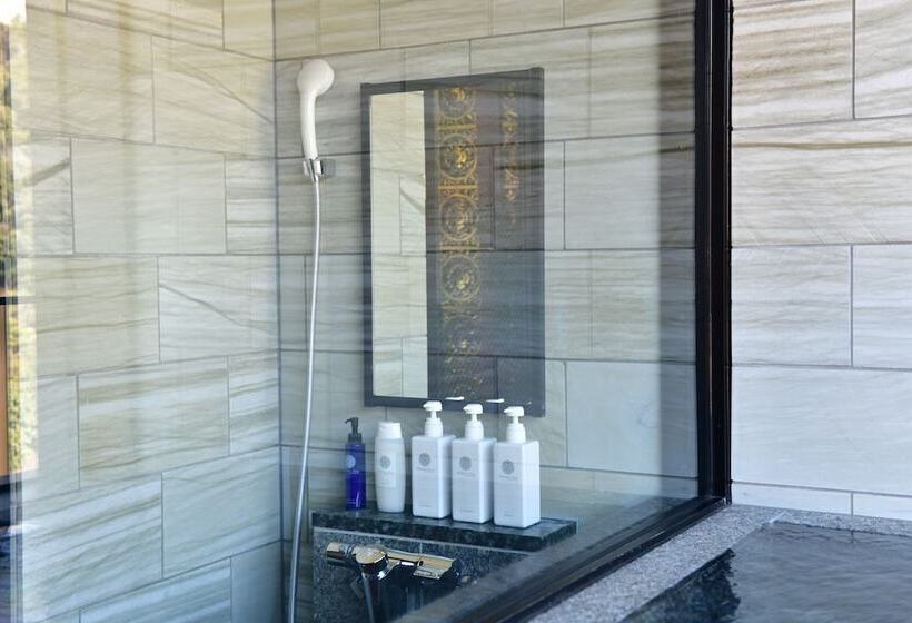 اتاق استاندارد با چشمانداز کوهستان, Balinese Onsen Ryokan Hakone Airu