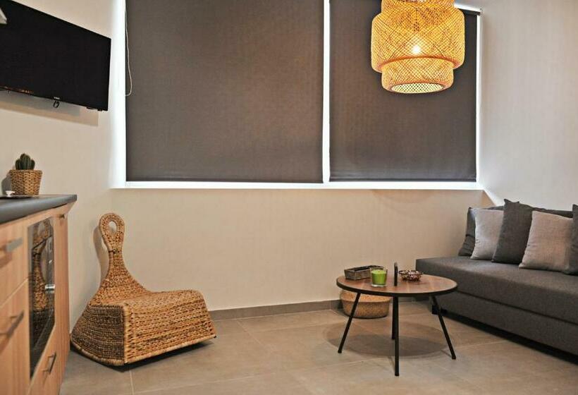 استودیوی لوکس, The Athenians Modern Apartments