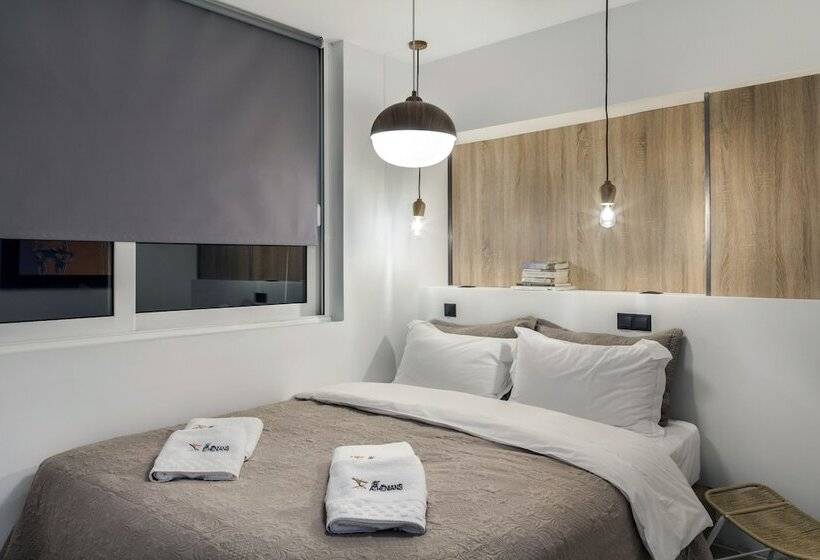 سوییت خانوادگی, The Athenians Modern Apartments