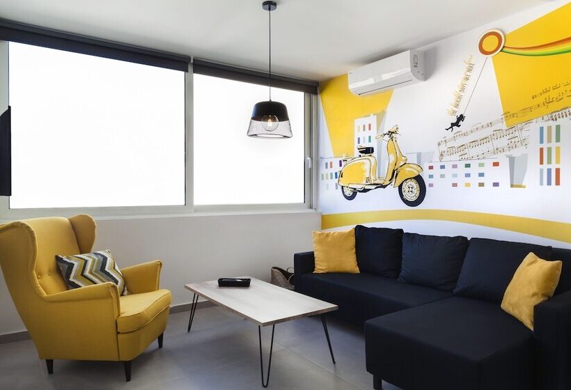 اتاق لوکس چهار تخته, The Athenians Modern Apartments