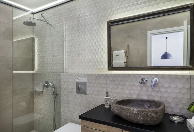 اتاق لوکس چهار تخته, The Athenians Modern Apartments