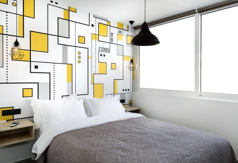 اتاق لوکس چهار تخته, The Athenians Modern Apartments