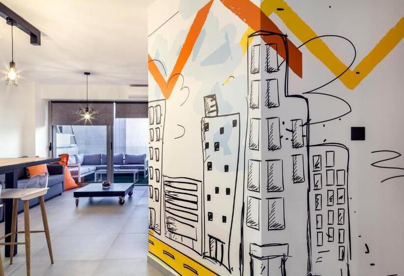 سوییت خانوادگی, The Athenians Modern Apartments