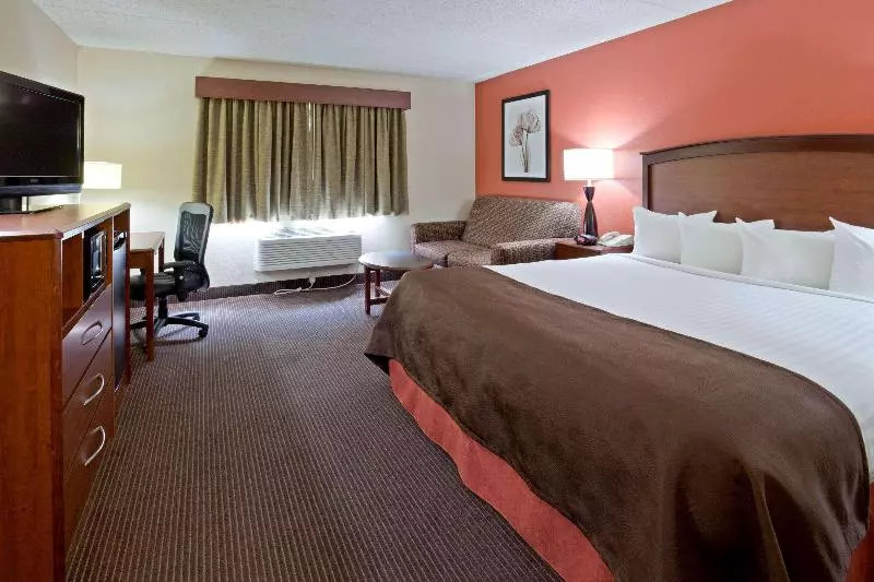キングサイズベッドのスタンダードルーム, Americinn By Wyndham Albert Lea