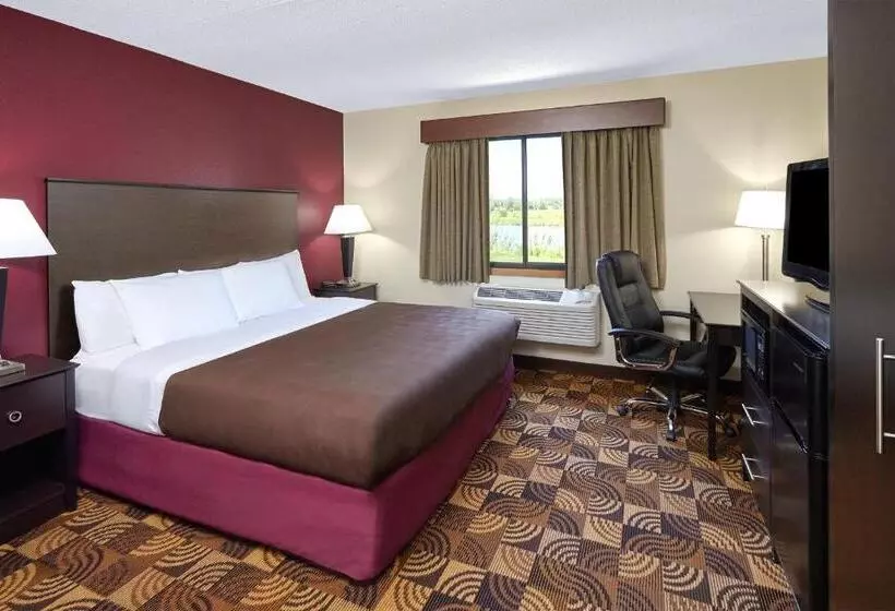 キングサイズベッドのスタンダードルーム, Americinn By Wyndham Elkhorn Near Lake Geneva