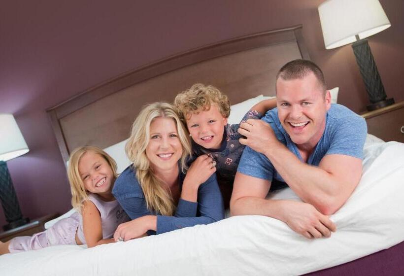 جناح, Americinn By Wyndham Elkhorn Near Lake Geneva