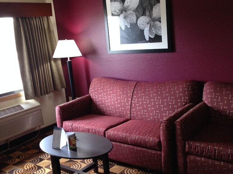 Люкс Премиум, Americinn By Wyndham Elkhorn Near Lake Geneva