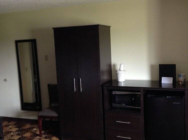Номер Executive, Americinn By Wyndham Elkhorn Near Lake Geneva