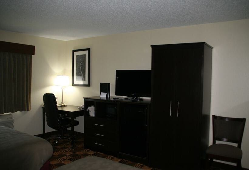 Люкс, Americinn By Wyndham Elkhorn Near Lake Geneva