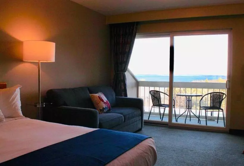 Perhehuone Merinäkymä, Atlantic Eyrie Lodge
